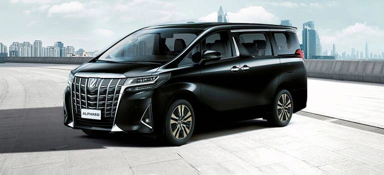10 причин, почему обновленный Alphard — флагман легковой линейки Toyota