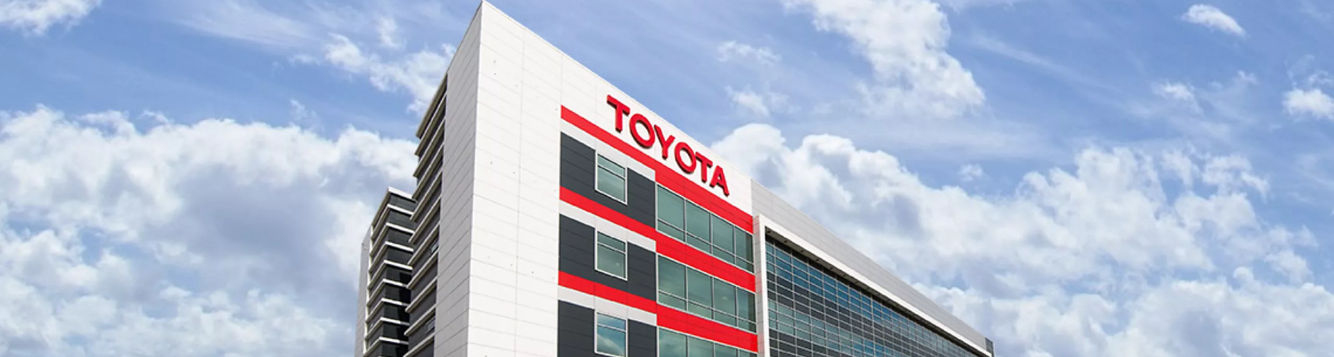 Изображение на странице TOYOTA ПОДВЕЛА ИТОГИ ПРОДАЖ В РОССИИ ЗА 2021 ГОД Тойота Центр Калуга